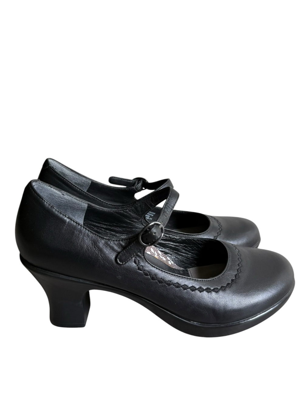 Classic Black Mary Jane Heel Pump - Women's - Picture 2 of 12